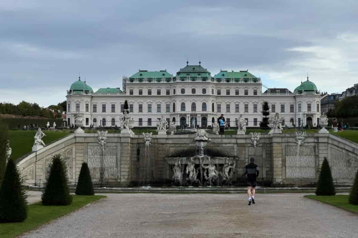 dove si trova il castello di cenerentola in italia