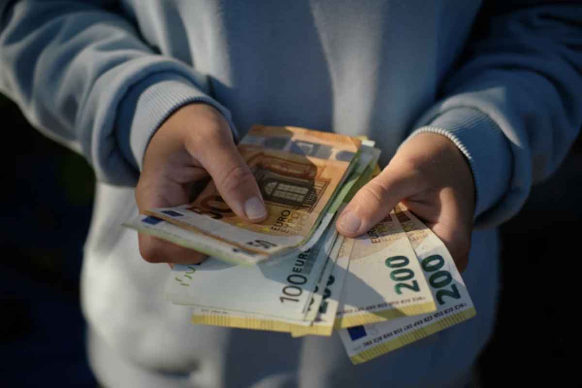 In un contesto in cui Lotteria Italia, Gratta&Vinci e Lotto continuano a coinvolgere milioni di italiani, VinciCasa si distingue per la sua formula