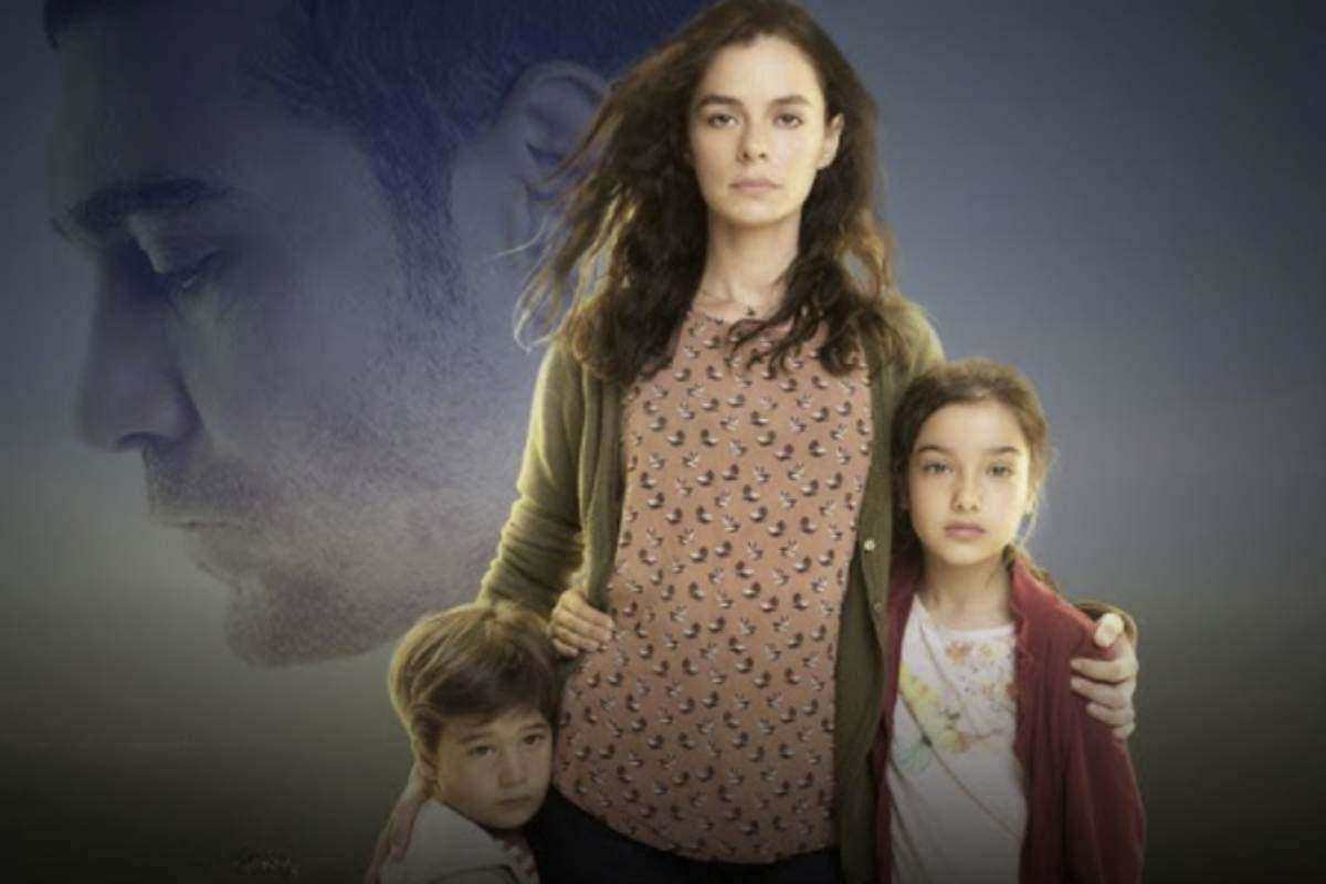 Nei recenti episodi trasmessi in Italia, la relazione tra Bahar e Sarp si presenta ancora in bilico, con due mondi lontani nonostante i sentimenti profondi.